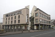 Im ehemalige Hotel Lorze entsteht das neue Ärztezentrum. (Bild: Maria Schmid (Cham, 6. Dezember 2016))