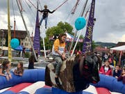 Bungee-Trampolin oder Bull Riding? In Jonschwil machte beides Spass.