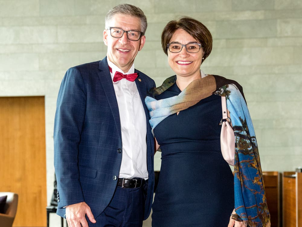 Der Direktor des Verkehrshaus der Schweiz, Martin Bütikofer, mit seiner Frau Katharina. (Bild: Philipp Schmidli, 28. September 2018)