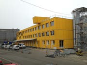 Holzmodule in Schaltafeloptik: Das neue Gebäude am Güterbahnhof. (Bild: Reto Voneschen)