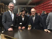 Parlamentspräsidentin Barbara Frei mit ihrem Vize Beat Rütsche und Stadtpräsident Thomas Scheitlin beim Apéro in der Brauerei Schützengarten. (Bild: Seraina Hess - 15. Januar 2019)