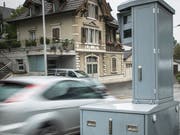 Radargerät zur Geschwindigkeitsmessung von Autos. (Bild: Ralph Ribi)