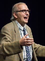 Thomas Götz als Arnold Schnyder. (Bild: Reto Martin)