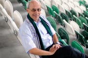 Unser Mann auf der Gegentribüne: Fredi Kurth. (Bild: Urs Jaudas)