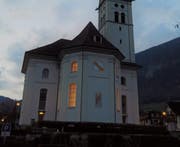 Die Pfarrkirche im Abendlicht. (Bild: Markus von Rotz, Alpnach, 23. März 2018)