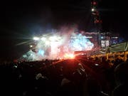 Grossartige Bühnenshow: Der Auftritt der Toten Hosen auf der Allmend. (Bild: Michael Graber)