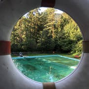 Das Naturbad Oberschan ist noch bis Ende Monat offen. (Bild:Jessica Nigg)