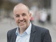 Hat gut lachen: Der Udligenswiler Roland Fischer wurde von den Grünliberalen als Regierungsratskandidat nominiert. Bild: Pius Amrein (31. März 2016)