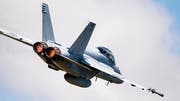 Eine F/A-18 Super Hornet des US-Herstellers Boeing fliegt durch den Schweizer Luftraum. Testflug vom 30.April 2019. (Bild: KEY)