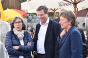 Katrin Meier, Leiterin Amt für Kultur (rechts), und Stadtpräsident Daniel Gut mit Gattin Käthi bei der Filmpremiere.