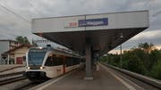 Der Regioexpress von und nach Konstanz hält derzeit auch am Bahnhof Haggen - und ermöglicht so fast den ganzen Tag einen Viertelstundentakt. (Bild: David Gadze/13. August 2019)