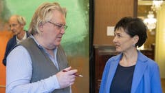 Auch Marianne Binder gehört zu den Gratulanten. (Bild: Alex Spichale)
