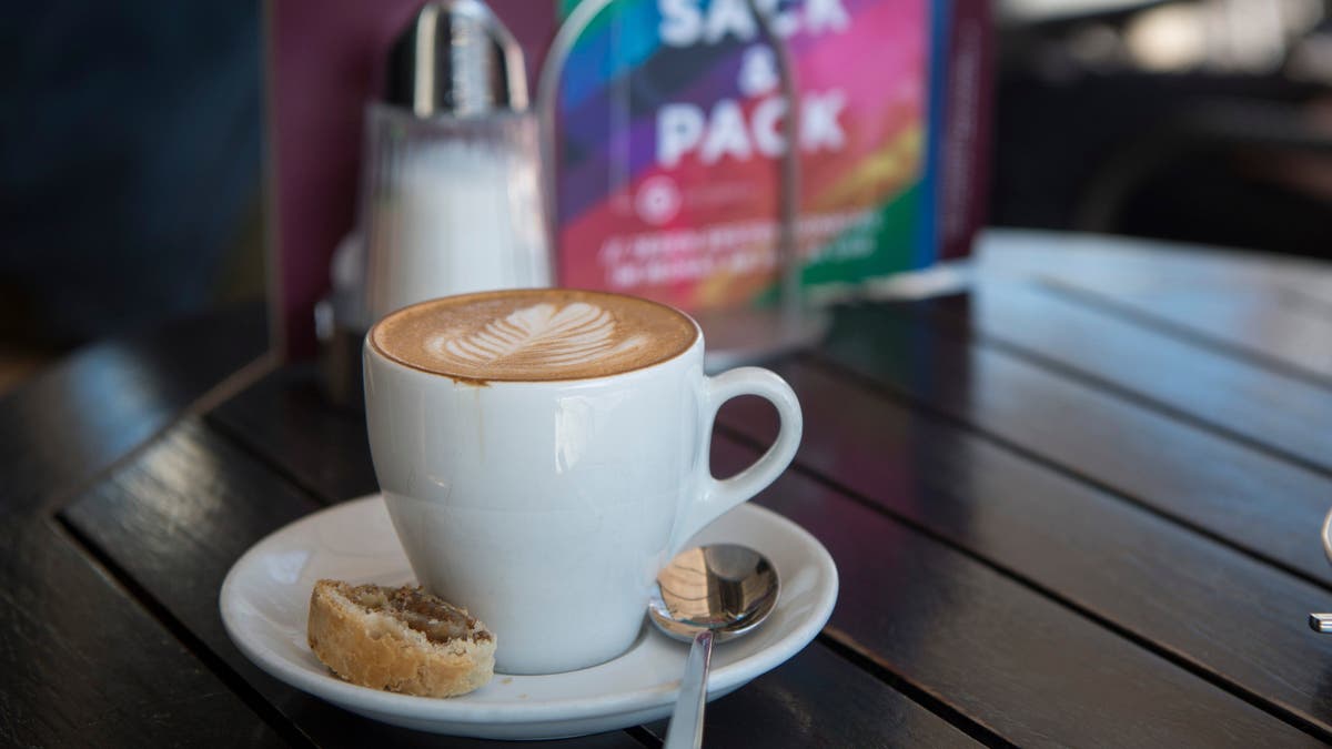Warum Trinkt Man Kaffee Kaffee - Warum wir immer wieder den Kaffee verschütten | Luzerner Zeitung