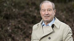 Der mittlerweile 77-jährige Maximilian Reimmann lässt sich von der SVP-Altersguillotine nicht stoppen. Der Nationalrat tritt nun unabhängig mit dem «Team 65+» nochmals an. (Bild: Aargauer Zeitung)
