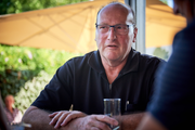 Norbert Mayer im Café Positano. (Bild: Rudi-Renoir Appoldt)