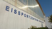 Beim Eissportzentrum dürften die Tage gezählt sein, an denen man sein Auto gratis parkieren konnte. (Bild:Nana do Carmo)
