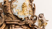 Die Details sind den «Living Stones» wichtig: Etwa die Geschichte hinter der Beichtstuhl-Ausschmückung. (Bild: Hanspeter Schiess)
