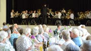 Die Harmoniemusik Flawil hatte einen Melodienstrauss gebunden, der ganz dem Geschmack der Zuhörerschaft entsprach.