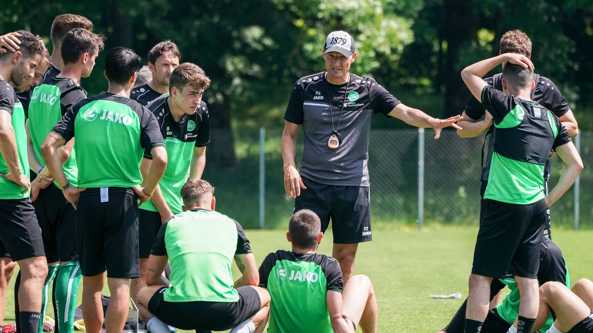 Eineinhalb Wochen vor dem Saisonstart: So steht es um den FC St.Gallen +++ Wie das neue Trikot ...