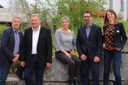 Der Vorstand des Gewerbevereins Jonschwil-Schwarzenbach will die Chilbi unterstützen: Jörg Kurmann, Präsident Guido Langenegger, Rahel Fässler, Klaus Broger, Brigitte Sutter (von links). (Bild: Dinah Hauser)
