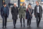 Die St.Galler Stadtregierung in der aktuellen Zusammensetzung (von links): Schuldirektor Markus Buschor (parteilos), Stadtpräsident Thomas Scheitlin (FDP), Stadträtin Sonja Lühti (GLP, Direktion Soziales und Sicherheit), Baudirektorin Maria Pappa (SP) und Stadtrat Peter Jans (SP, Technische Betriebe). (Bild: Michel Canonica - 30. November 2017)