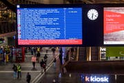 Noch gestalten die SBB ihren Fahrplan selbst. Doch Zentralschweizer Ständeräte drohen nun damit, diese Aufgabe den SBB wegzunehmen. (Symbolbild: Boris Bürgisser)