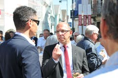 Christoph Amstad im Gespräch mit dem neuen Regierungsratskollegen Christian Schäli.