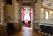 Im Bundesratszimmer tagt die oberste Exekutive der Schweiz. Der Raum hat schon so manche Debatte erlebt. (Archivbild: KEYSTONE/Gaetan Bally)