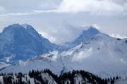 Die Brienzer Rothorn Kette mit der Bergstation oben rechts im Bild. (Leserbild: Bruno Ringgenberg, 7. November 2018)