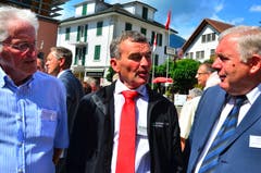 Präsident Walter Hug (Mitte) mit zwei von drei noch lebenden Vorgängern, Josef Wallimann (links) und Marcel Jöri.