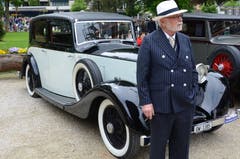 Impressionen von Oldtimer in Obwalden in Engelberg am Pfingstsonntag. Veranstalter Ruedi Müller vor seinem Rolls Royce. Bild: Martin Uebelhart (Engelberg, 20. Mai 2018)