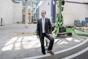 Roland Brack, Gründer der Competec-Gruppe, im Hauptlager in Willisau. (Bild: Pius Amrein, 25. August 2016)
