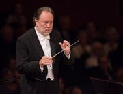 Riccardo Chailly leitet das Lucerne Festival Orchestra. Bild: Priska Ketterer/Lucerne Festival (KKL Luzern, 24. August 2018)