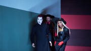 Ruben Drole, James McCorkle und J'Nai Bridges in der Zürcher Inszenierung "La forza del destino" (Bild: Monika Rittershaus)