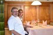Werner und Beatrice Hollenstein haben das Restaurant Bären in Mosnang während rund 30 Jahren geführt. (Bild: Timon Kobelt)