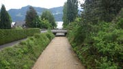 Das uralte Bachbett des Steinibachs in Hergiswil zwischen Allmendli und Seemündung soll renatuiert werden. (Bild: Kurt Liembd, 16. Mai 2018)