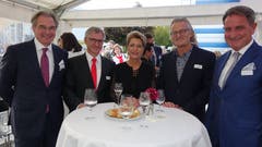 28. September: Die Firma international tätige und bekannte Firma Schoeller Textil AG mit Hauptsitz in Sevelen feiert ihr 150-Jahr-Jubiläum. Mit dabei ist auch Ständeratspräsidentin Karin Keller-Sutter, die das innovative Unternehmen mit ihrem Besuch beehrt. (Bild: Hanspeter Thurnherr)