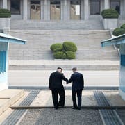 Die Präsidenten von Nord- und Südkorea treffen sich. (Bild: Getty, Panmunjom (Südkorea), 27. April 2018)