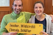 Gallus Knechtle, Geschäftsführer der Firma Pfefferbeere, mit «Aescher»-Projektleiterin Melanie Gmünder. (Bild: Urs Bucher)