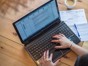 Anders als in Obwalden reicht in Luzern noch eine Minderheit die Steuererklärung online ein. (Bild: Pius Amrein, Luzern, 23. Februar 2019)