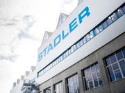 Stadler muss weiterhin um einen Drei-Milliarden-Euro-Auftrag bangen. (Bild: Andrea Stalder)