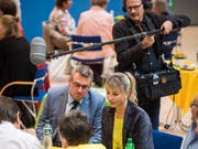 Diana Gutjahr am Wahlsonntag in Frauenfeld. Für sie geht der Tag gut aus und bringt sogar Überraschungen mit sich. (Bild: Reto Martin)