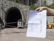 Die SOB muss die Totalsperrung zwischen Haggen und Herisau um rund zwei Wochen verlängern. Grund ist eine Deformation der Tunnelwand. (Bild: Adriana Ortiz Cardozo)