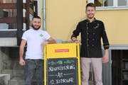 Da waren sie noch voller Optimismus: Francesco Fusco (links) und Joel Jenzer, hier vor der Neueröffnung ihres Lokals, waren die beiden Gastronomen des Restaurants Quadrifoglio. (Bild: Yann Lengacher, 7. Februar 2019)