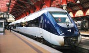 Einer der problembehafteten IC4-Dieselzüge der Dänischen Staatsbahnen aus dem Hause Ansaldo Breda im Bahnhof Kopenhagen. (Bild: Hugh Llewelyn/Wikipedia (7. Oktober 2009))