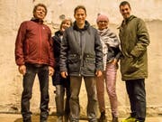 Die vier Kandidierenden fürs Stadtparlament der Grünen gruppieren sich um ihren Stadtratskandidaten in der Mitte: Bernard Miserez, Cornelia Wetzel, Didi Feuerle, Heidi Heine und Nicola Franco. (Bild: PD)