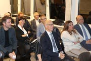 FDP-Mitgliederversammlung im Feuerwehrdepot. Auf dem Bild zu erkennen in der ersten Reihe recht Beat Tinner und links Stadtpräsident Thomas Scheitlin. Dahinter in der zweiten Reihe Stadtparlamentspräsidentin Barbara Frei. (Bild: FDP/Thomas Percy - 30. Oktober 2019)
