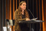 Luisa Aeberhard an der Finallesung in Basel. (Bild: Mathias Frei)
