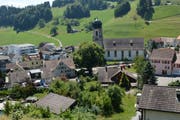 In Mosnang wird die Bevölkerung demnächst mit Plakaten zum Wassersparen aufgerufen. (Bild: Beat Lanzendorfer)