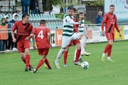 Vier Bazenheider gegen zwei Kreuzlinger. Trotz spielerischem Übergewicht konnten die Toggenburger daraus keinen Nutzen ziehen und verloren gegen den Co-Leader mit 0:1. (Bild: Beat Lanzendorfer)